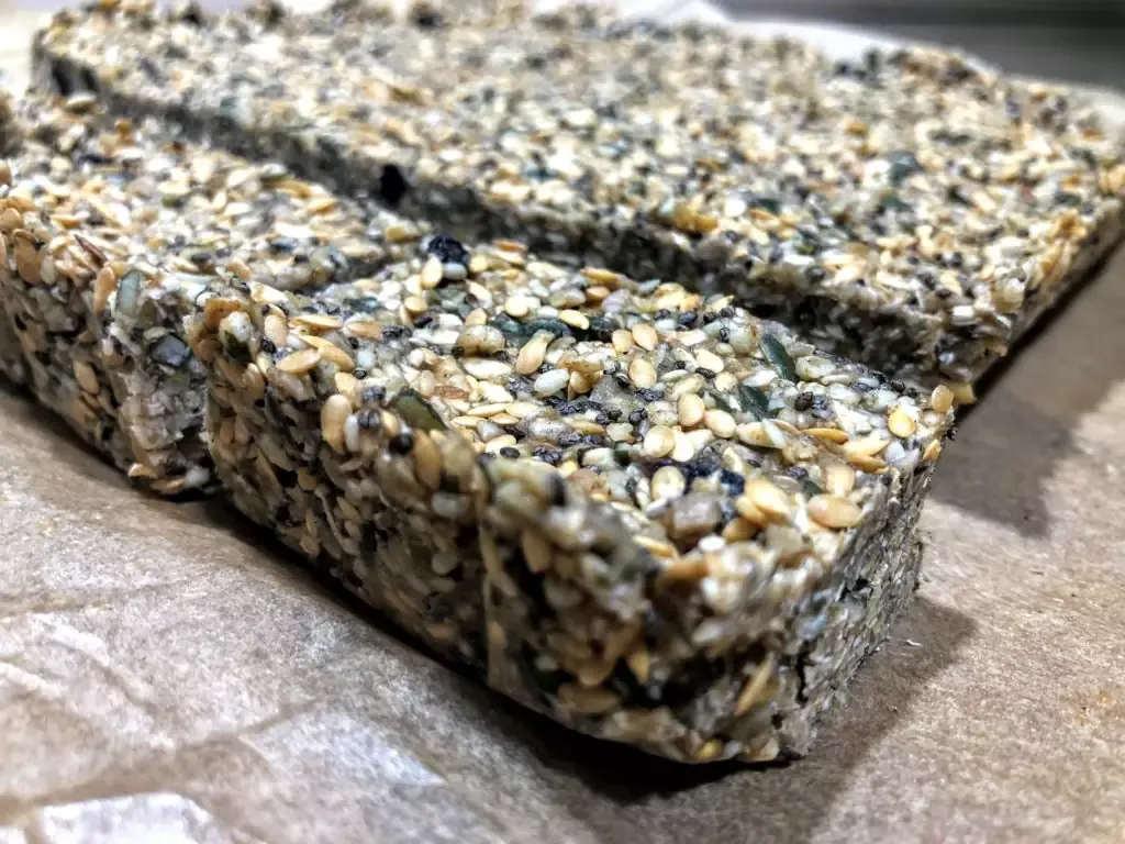 simple seedy muesli bars